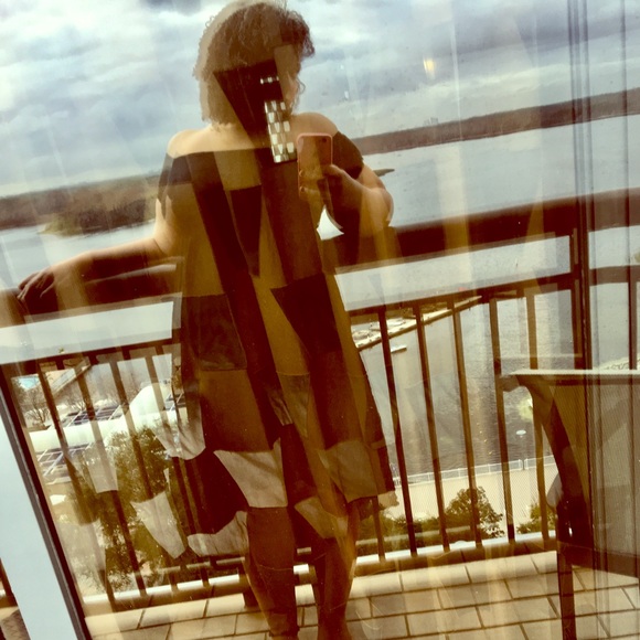 Meet your Posher, Lisa - Picture 1 of 1